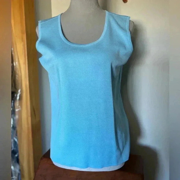 Ming Wang camisole. Matches the coat I have listed.  Worn 1x.  Smoke free. - Picture 1 of 5
